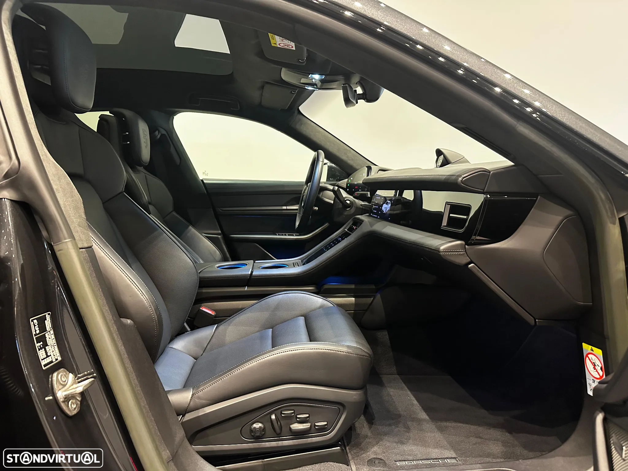 Porsche Taycan Sport Turismo Turbo S - 16