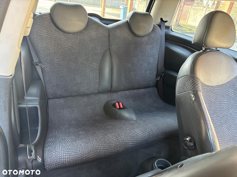 MINI Cooper Seven - 25