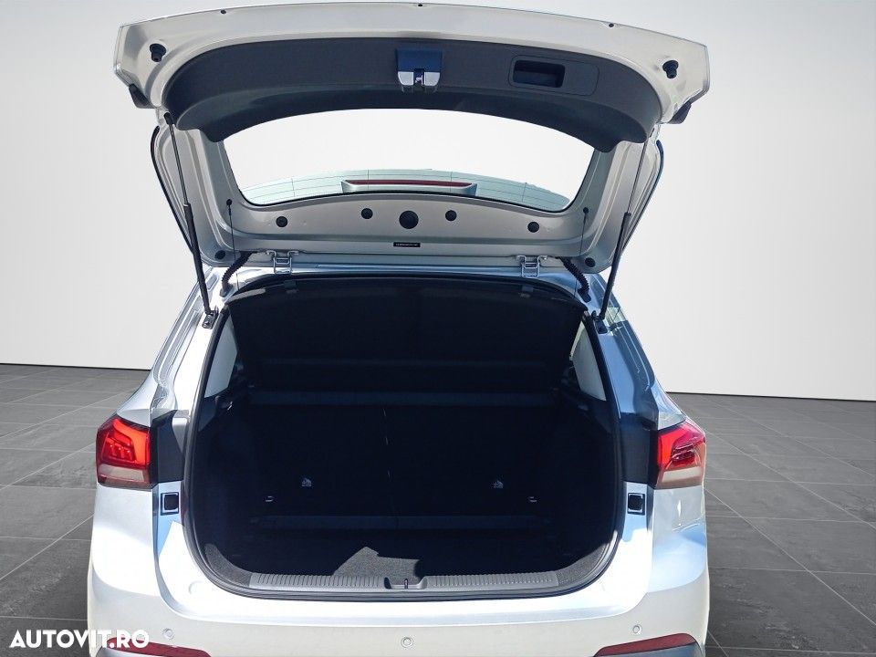 MG ZS HEV - 20