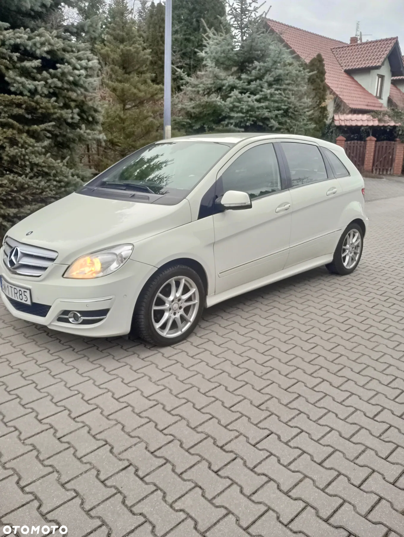 Mercedes-Benz Klasa B 200 CDI - 2