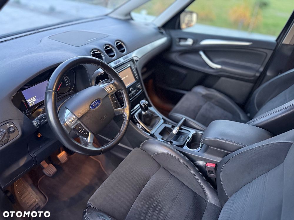 Ford S-Max - 28