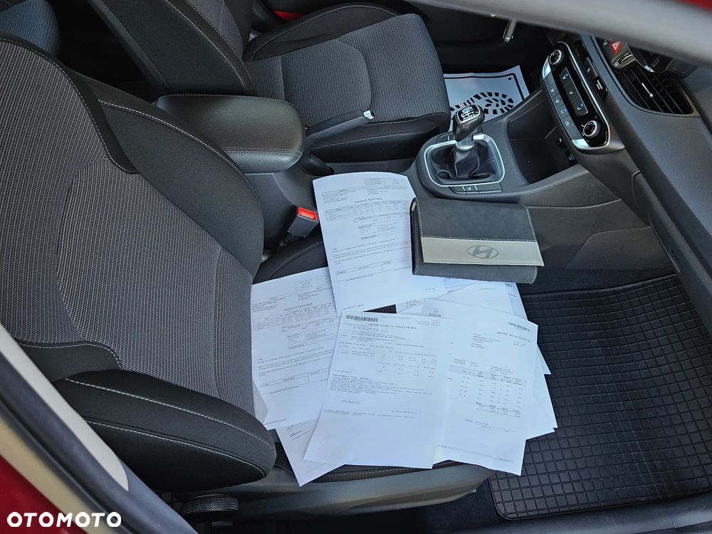 Hyundai i30 1.5 DPI Classic + - 22