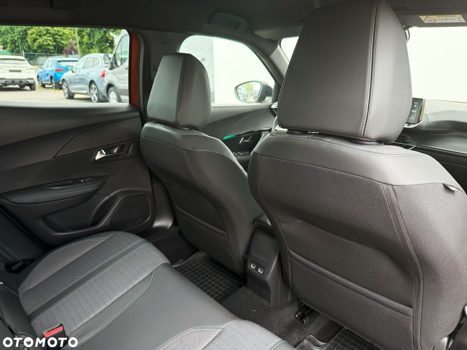 Peugeot 2008 1.2 PureTech Allure Pack S&S EAT8 - 28