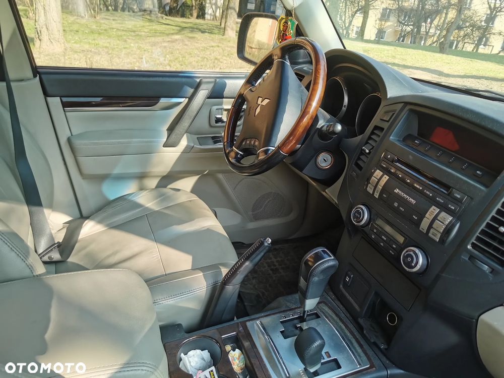 Mitsubishi Pajero 3.8 V6 Automatik Instyle - 8