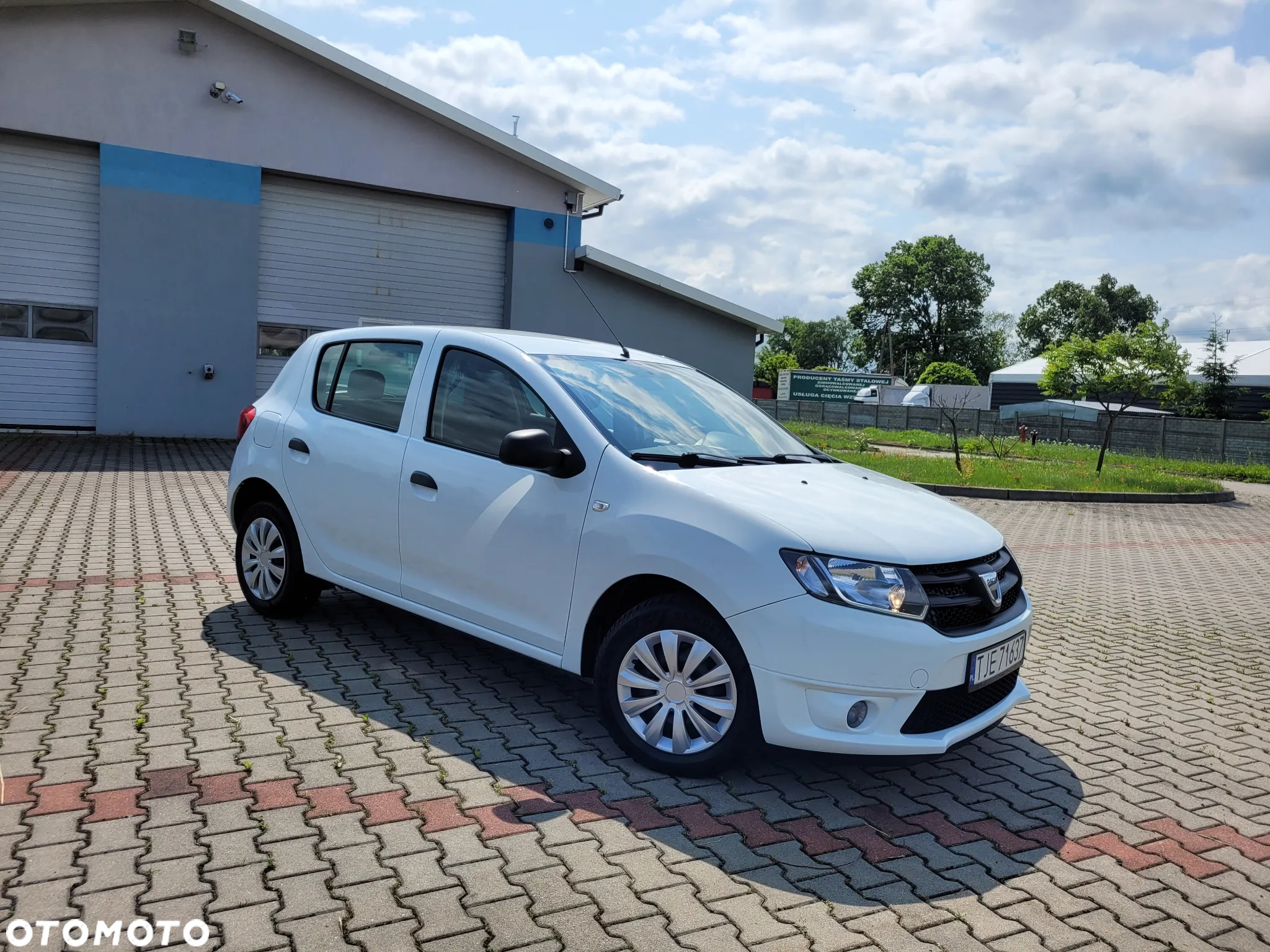 Dacia Sandero 1.2 16V 75 Laureate - 33