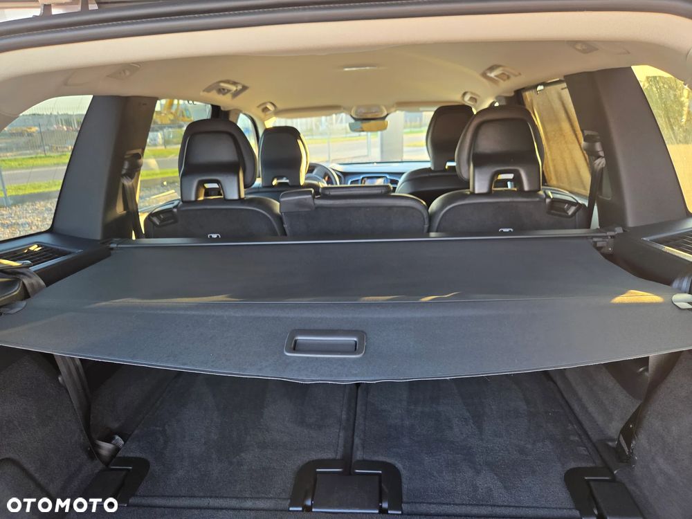 Volvo XC 90 B5 D AWD Plus Bright - 28