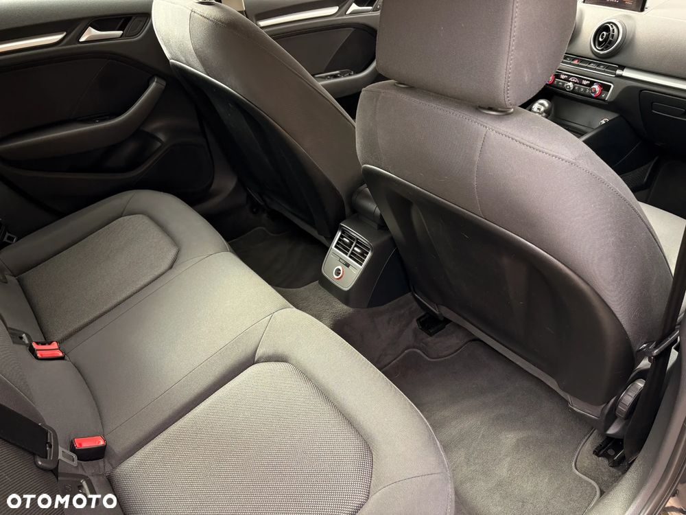 Audi A3 Sportback - 8