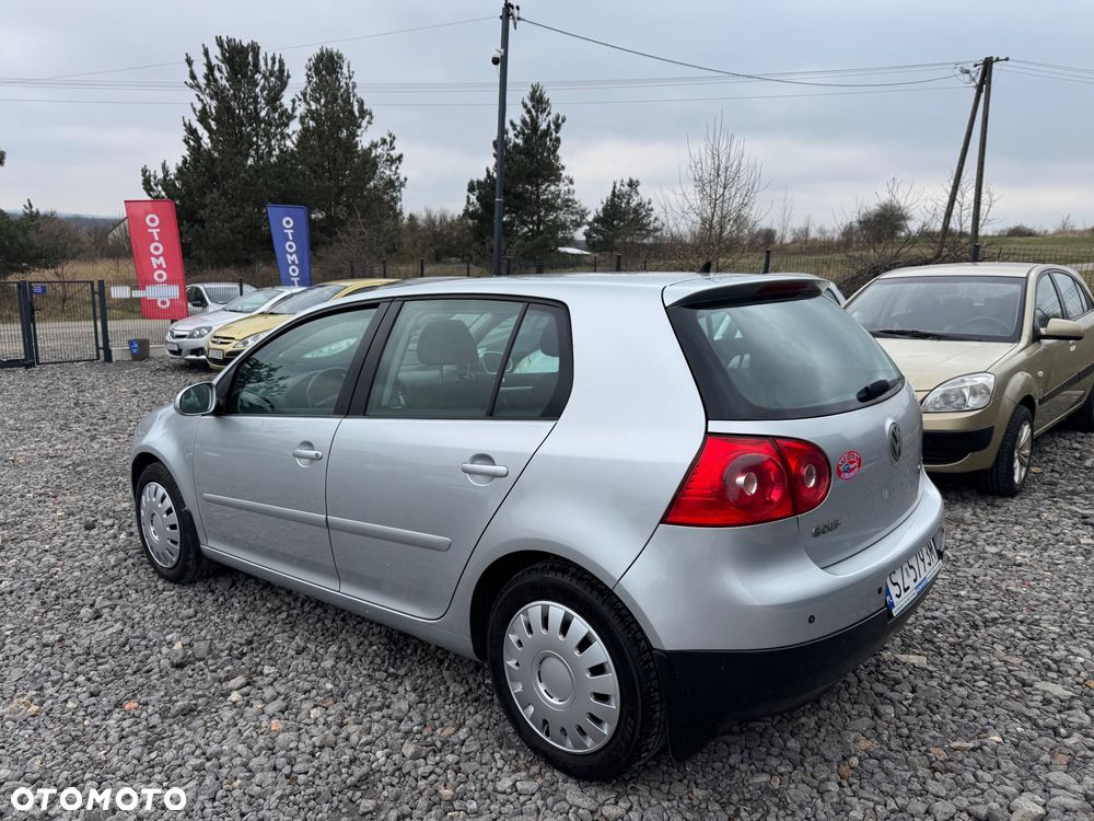 Volkswagen Golf 1.6 FSI Comfortline - 8
