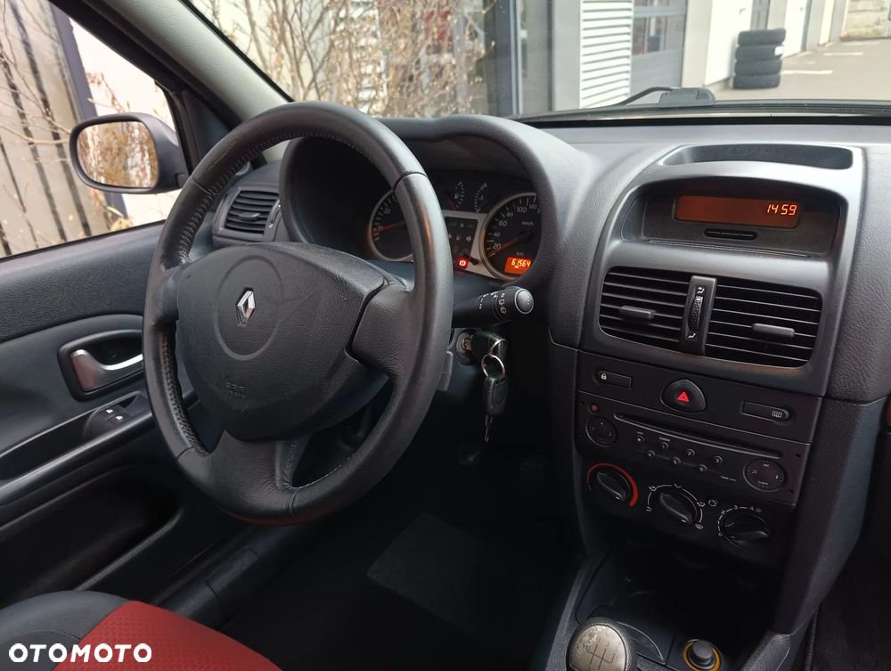 Renault Clio 1.2 16V 75 Dynamique - 14