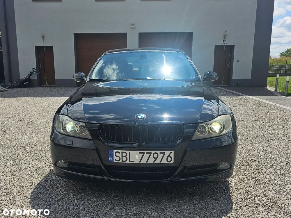 BMW Seria 3 318i - 3