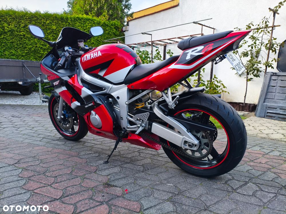 Yamaha R6 - 5
