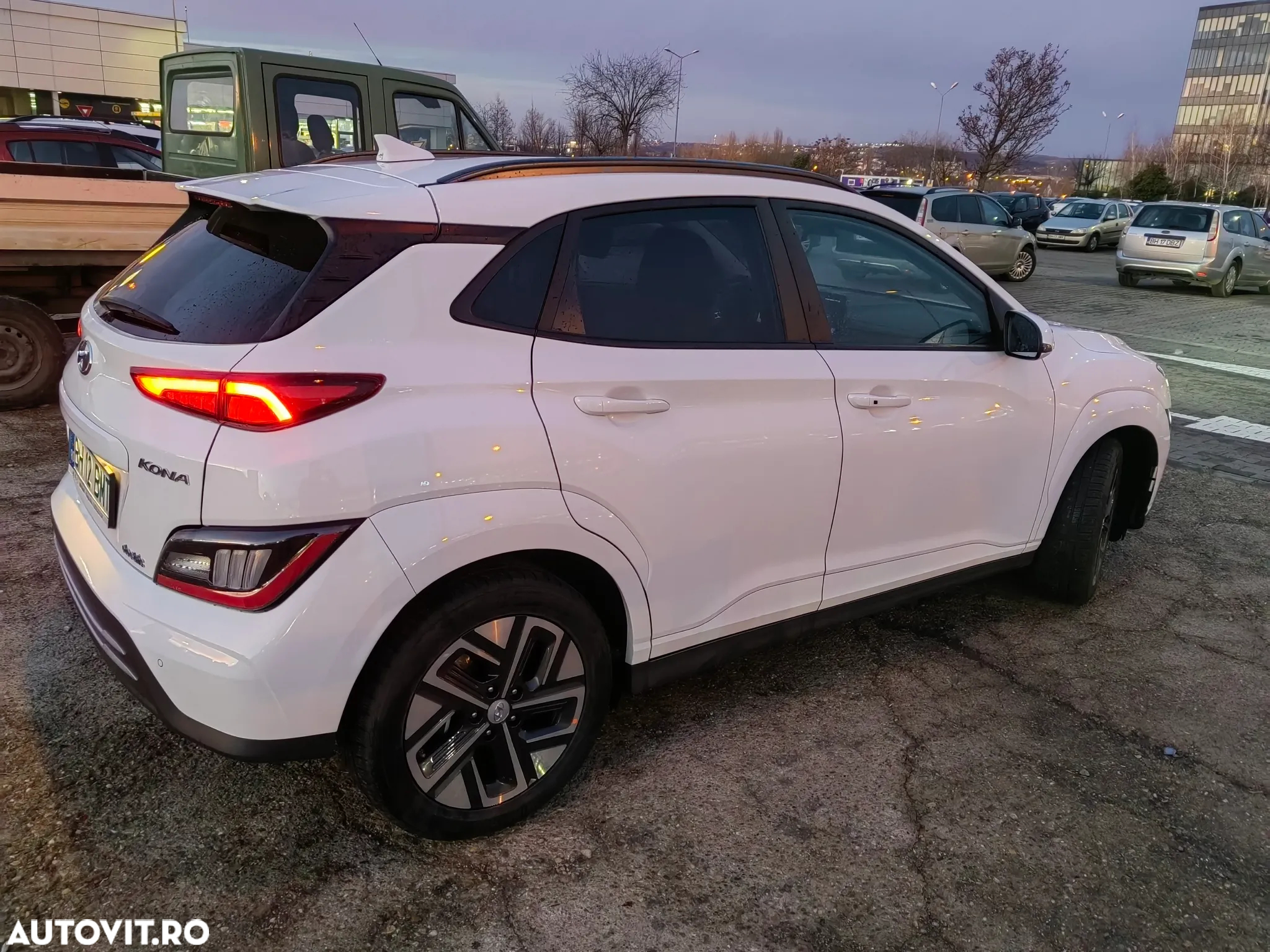 Hyundai KONA BEV 204 CP 64.8 kWh Premium - 2