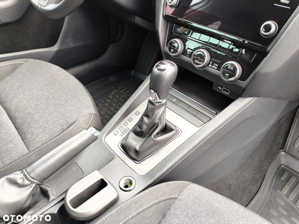 Skoda Octavia 1.6 TDI DSG Soleil - 20