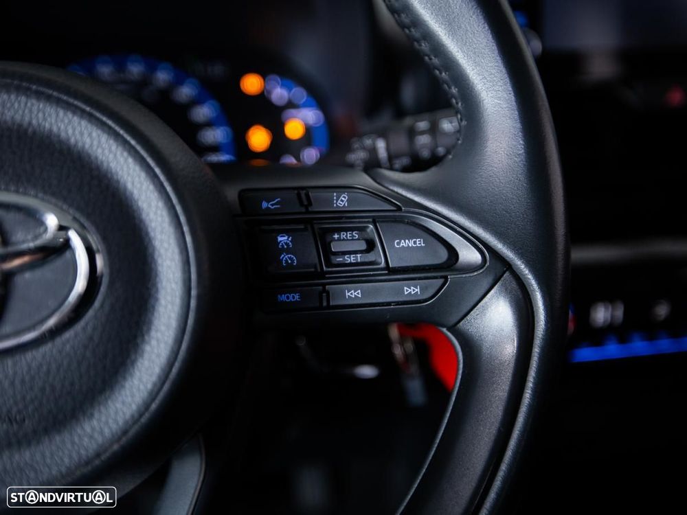 Toyota Yaris Cross 1.5 HDF Comfort Plus - 15