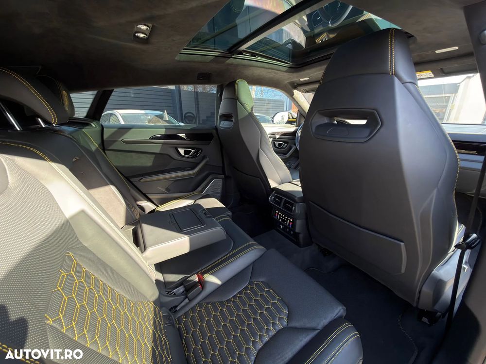 Lamborghini URUS - 23