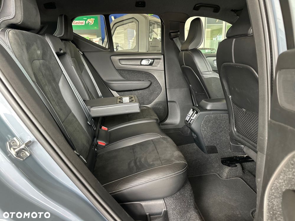 Volvo XC 40 T3 R-Design - 18