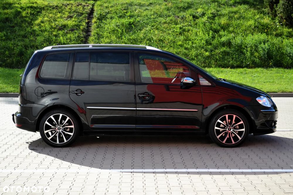 Volkswagen Touran 1.9 TDI DPF DSG Highline - 28