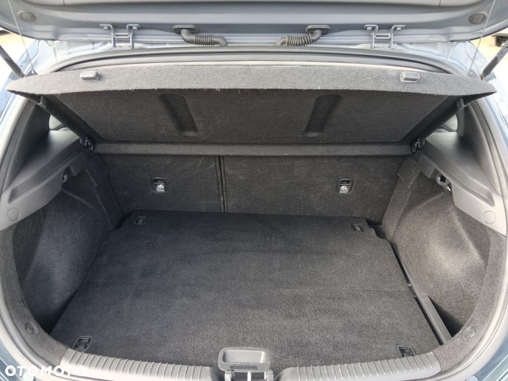 Hyundai i30 1.0 T-GDI Classic + DCT - 13