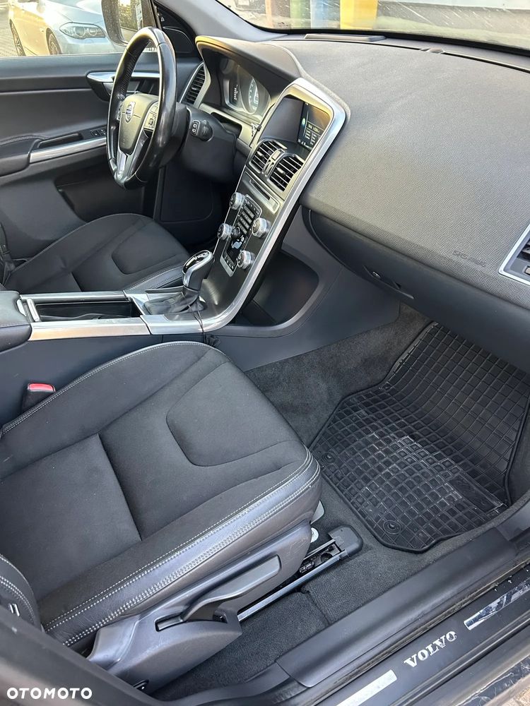 Volvo XC 60 D4 Geartronic Momentum - 6