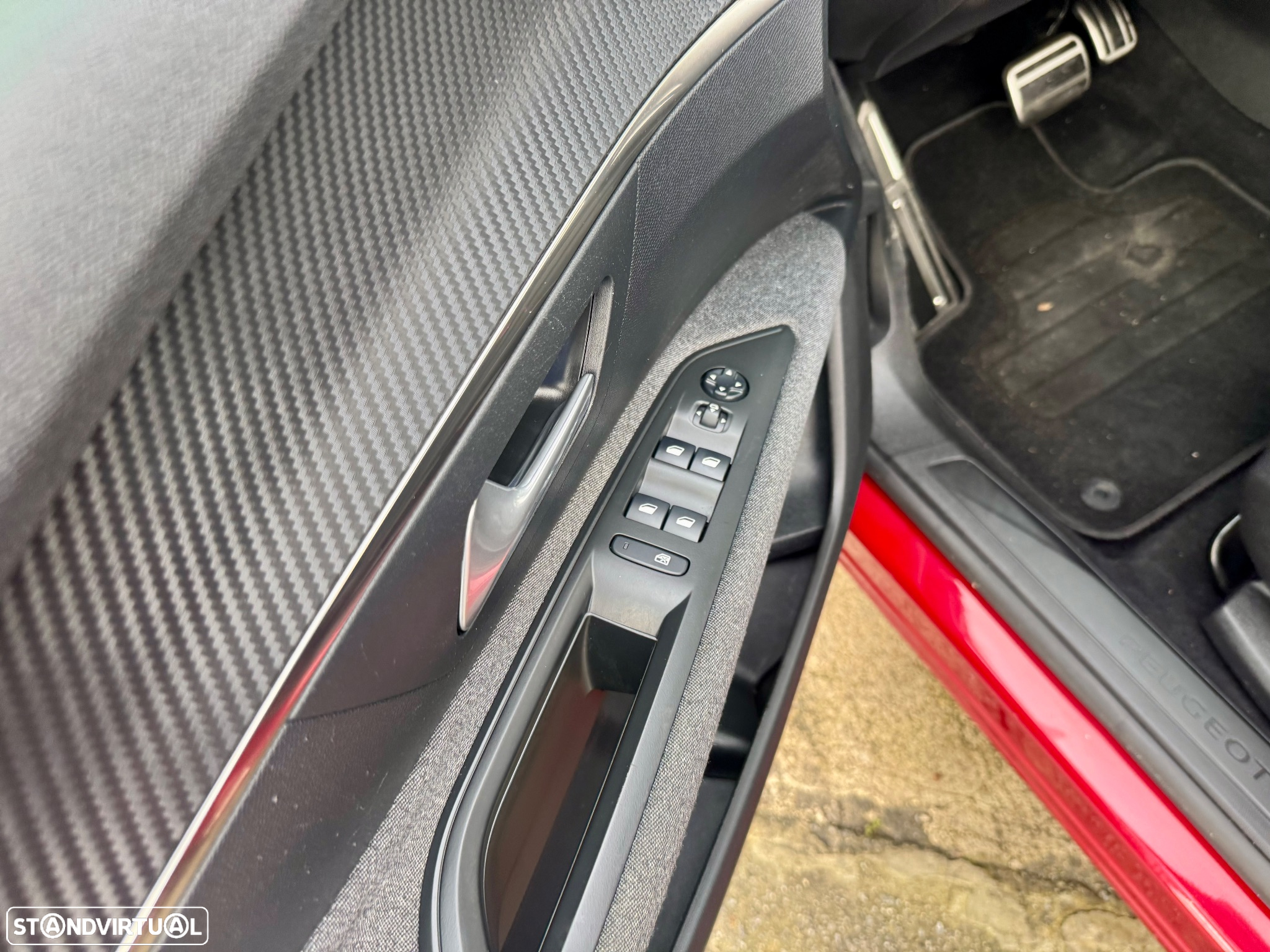 Peugeot 3008 1.5 BlueHDi GT EAT8 - 32