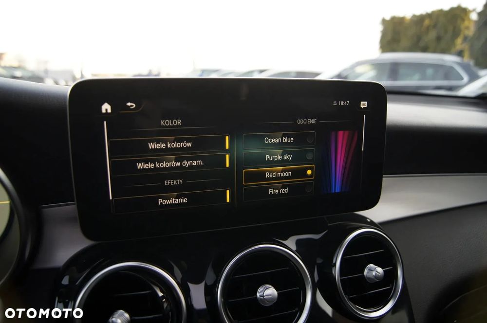 Mercedes-Benz GLC 300 e 4Matic 9G-TRONIC AMG Line Plus - 27