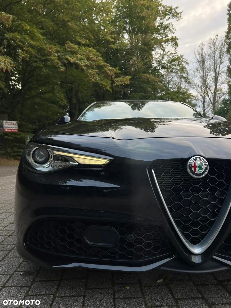 Alfa Romeo Giulia 2.0 Turbo 16V AT8-Q4 Veloce - 15