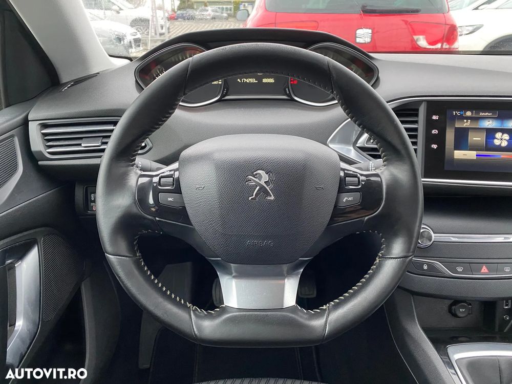 Peugeot 308 - 6