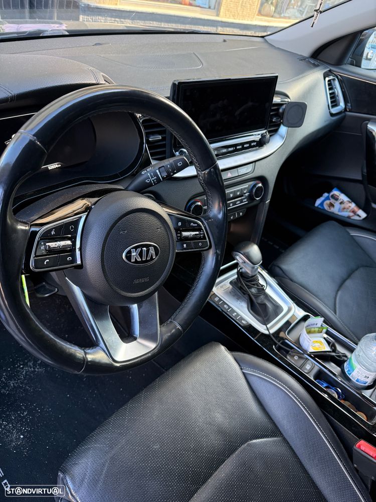 Kia XCeed - 4
