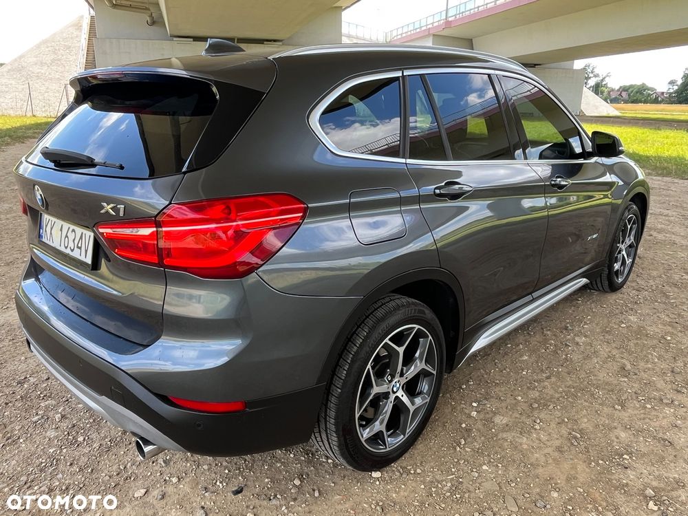 BMW X1 xDrive25i Sport Line - 29