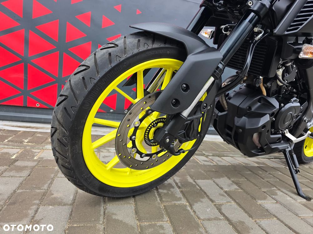 Yamaha MT - 13