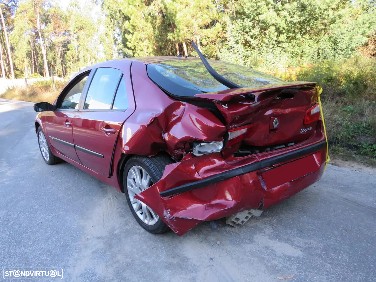 Renault Laguna II 1.8 (116Cv) de 2003 - Peças Usadas (8583) - 3