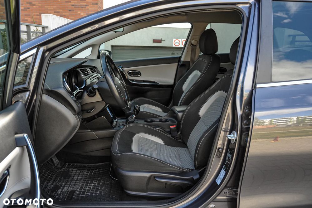 Kia Ceed - 7
