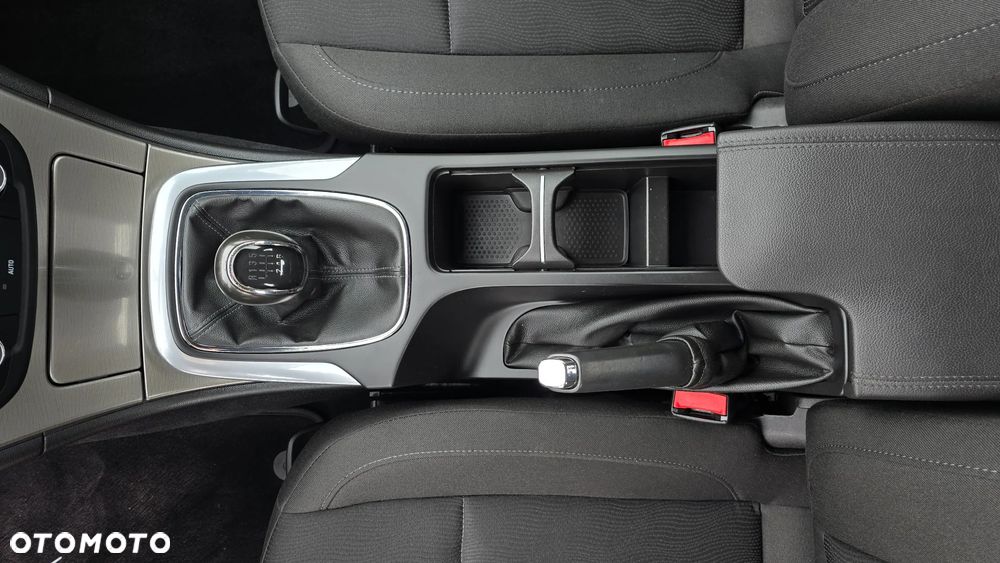 Opel Insignia - 18