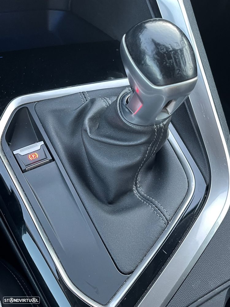 Peugeot 5008 1.2 PureTech Allure J18 - 12