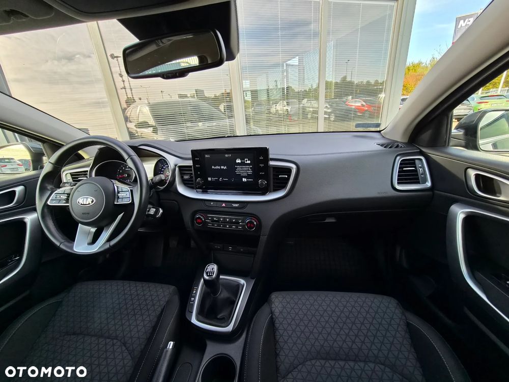 Kia Ceed 1.4 T-GDI L Business Line - 38