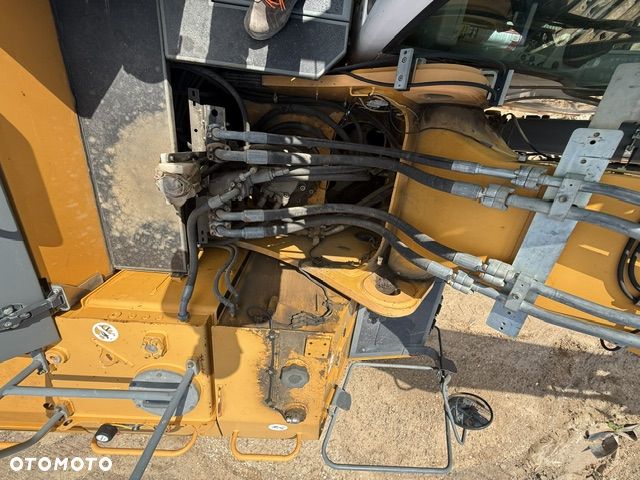 Liebherr R944C LC - 12