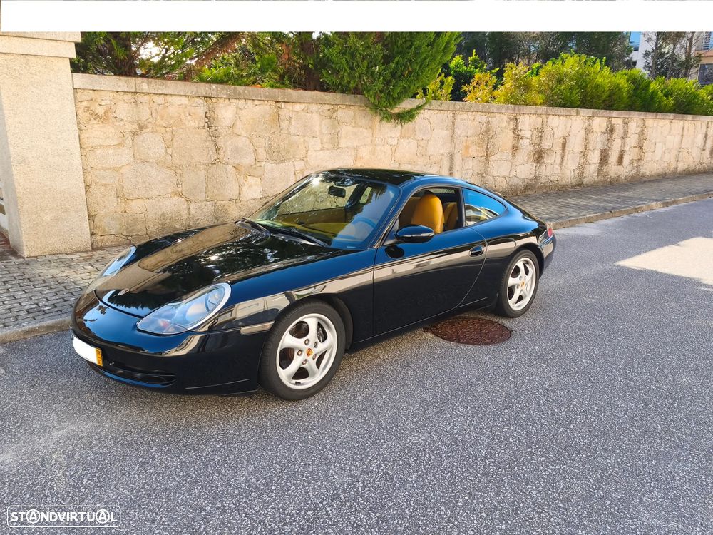 Porsche 911 (996) Carrera Coupé - 12