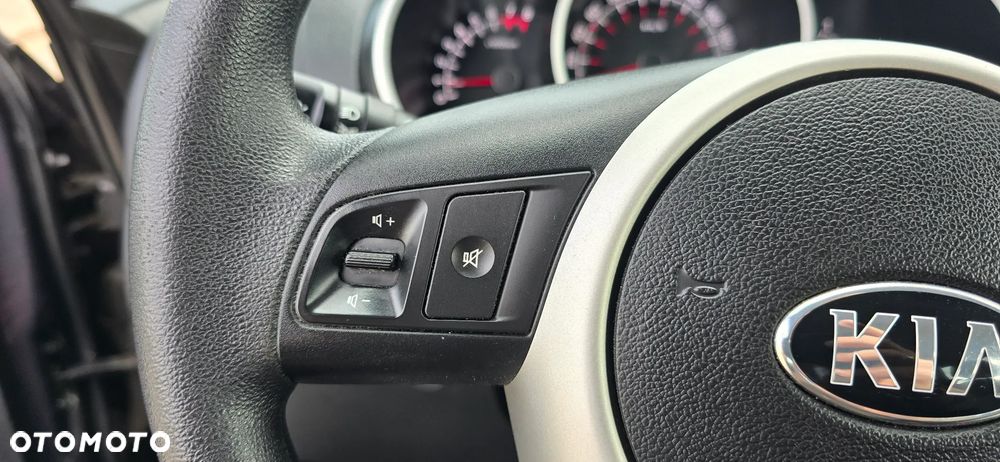 Kia Venga - 29