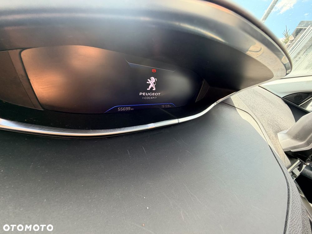 Peugeot 5008 PureTech 130 EAT8 Stop & Start Active Business-Paket - 11