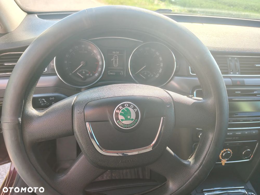 Skoda Superb 2.0 TDI Comfort - 14