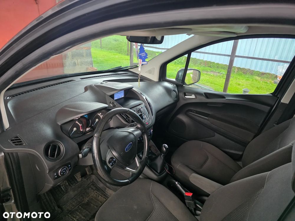 Ford Transit Courier - 5