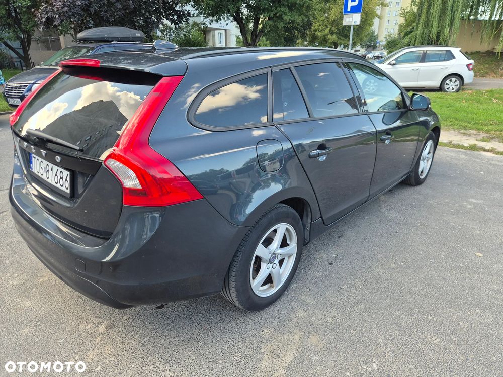 Volvo V60 D2 Geartronic Summum - 8