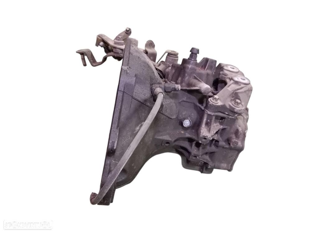 CAIXA DE VELOCIDADES OPEL CORSA C - 5