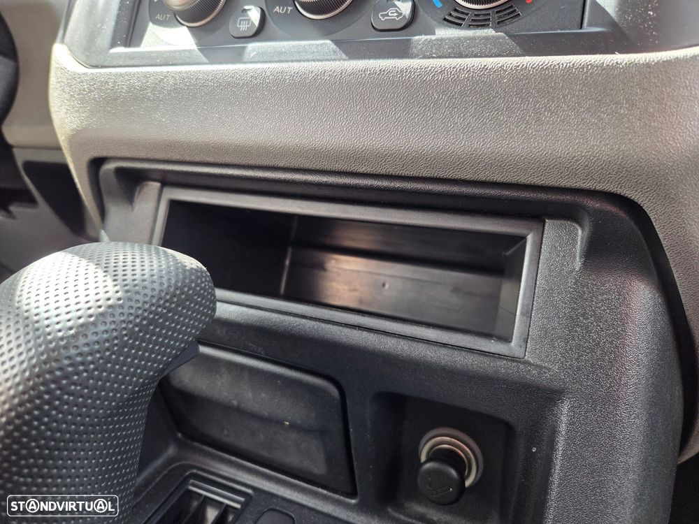 Mitsubishi Pajero 3.2 DI-D Auto Liberty - 23