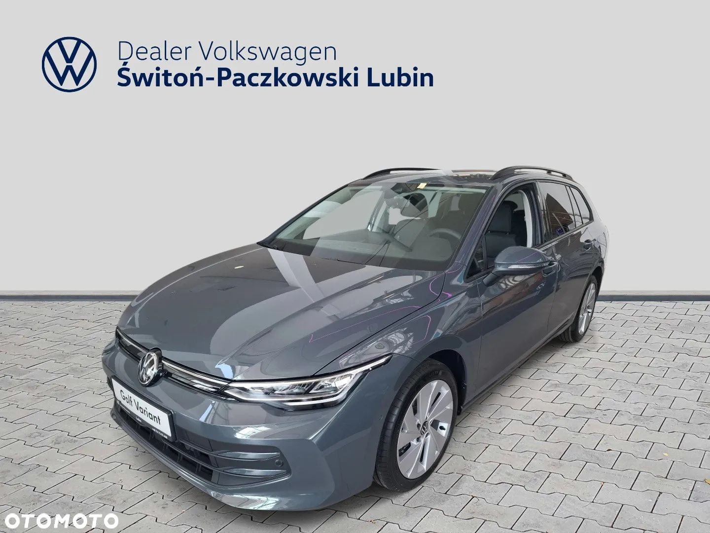 Volkswagen Golf - 1