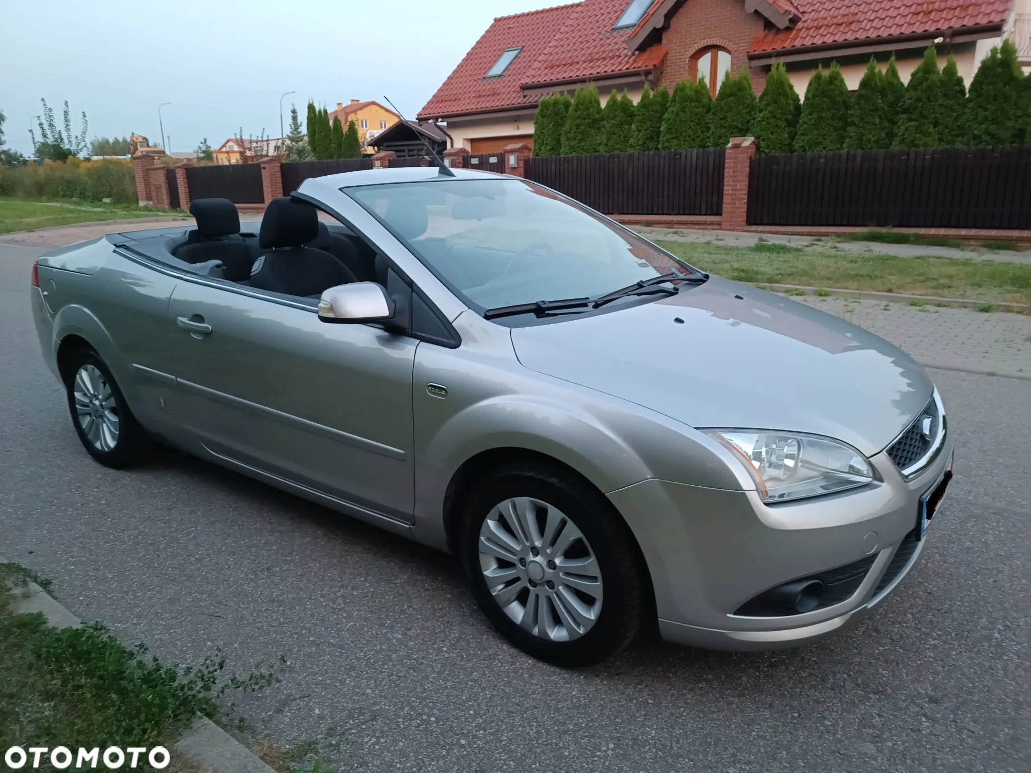 Ford Focus Coupe-Cabriolet 2.0 16V Titanium - 5