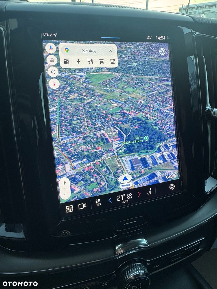 Volvo XC 60 T6 Plug-In Hybrid AWD Inscription - 34