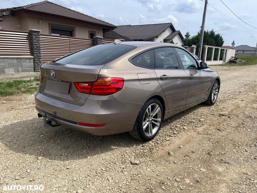 BMW Seria 3 320d xDrive Sport Line - 3