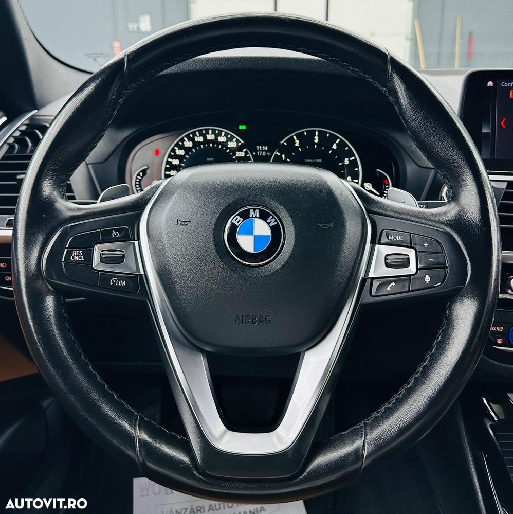 BMW X3 xDrive20i Aut. xLine - 38