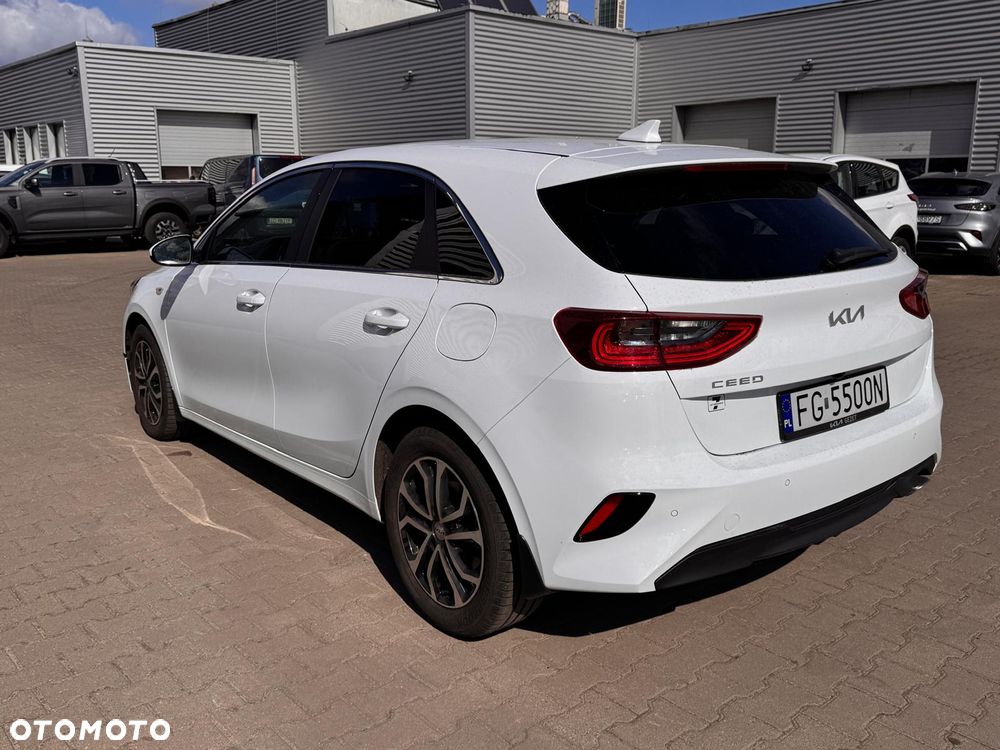 Kia Ceed 1.5 T-GDI M - 15